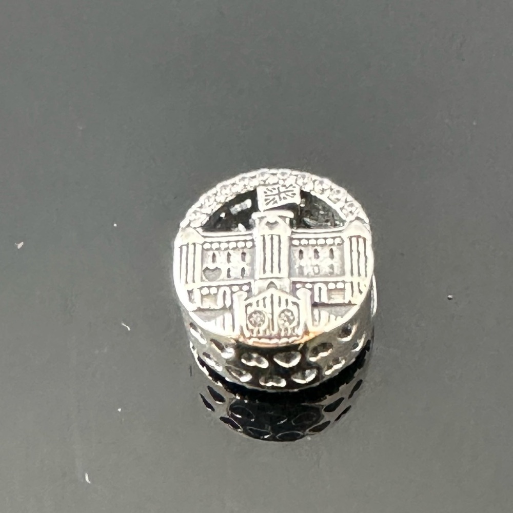 Pandora Buckingham Palace Great Britain UK Dangle Charm All Silver 925 Ale #77